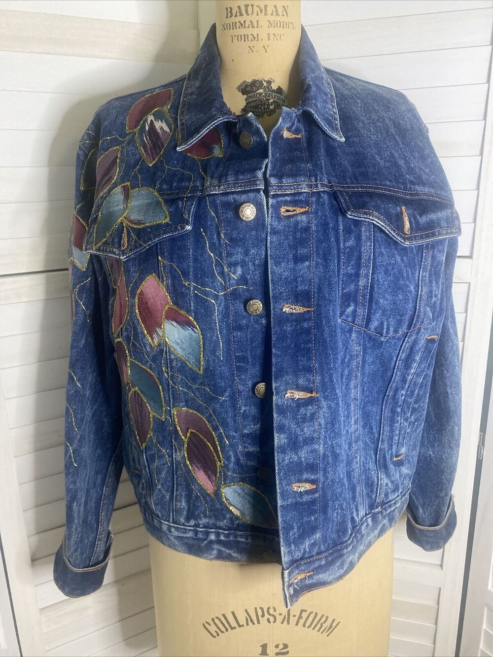 Vintage US Blues Acid Wash Denim Trucker Jean Jacket Size Large Western Painted